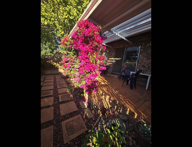 3 BEDROOM HOUSE FOR SALE IN MAGALIESKRUIN